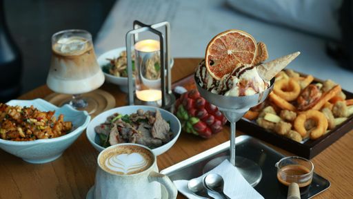 Open Mic Karaoke and Fun at Lucky Voice Dubai