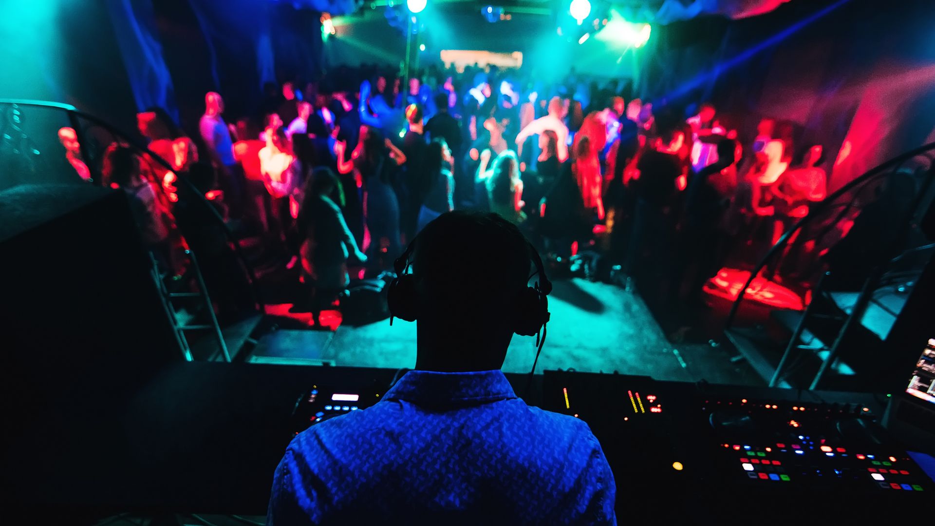 Top 5 Live DJ Hotspots in Barsha Heights, Dubai
