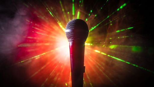 Why You Should Try Open Mic Karaoke